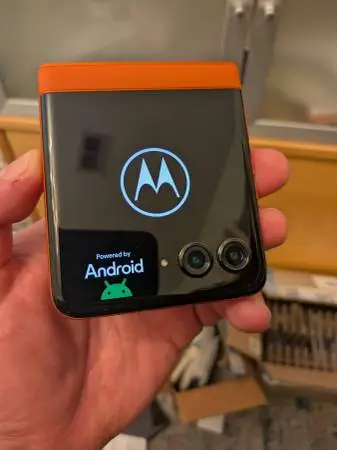 Cricket wireless Motorola Moto Razr 5g 256gb 8-16gb Ram 2024