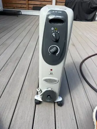 Pelonis Radiator Heater