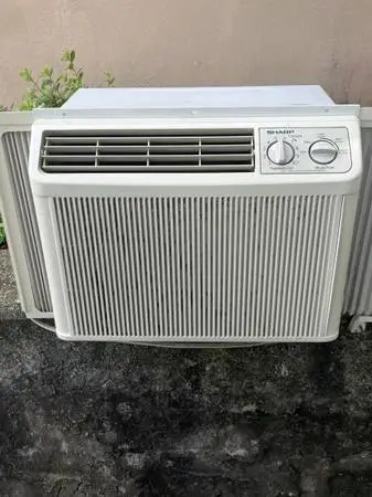 Air Conditioner 5100 btu’s Works Great