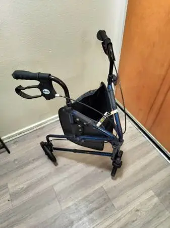 3 wheel walker