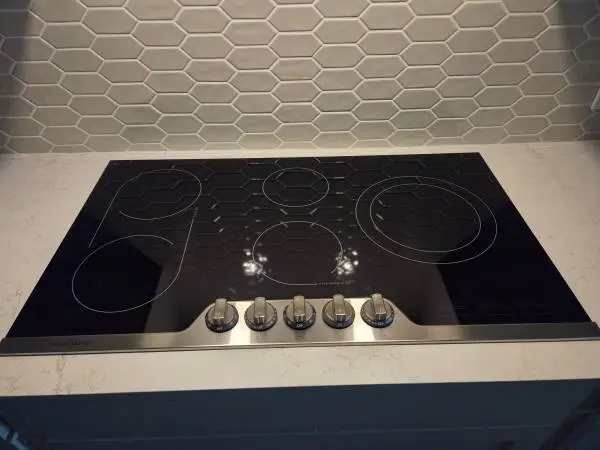 Frigidaire Professional 36 Electric Cooktop - Like New