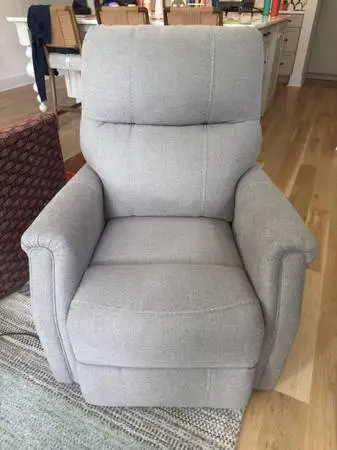 Ashley Power Lift Chair Recliner