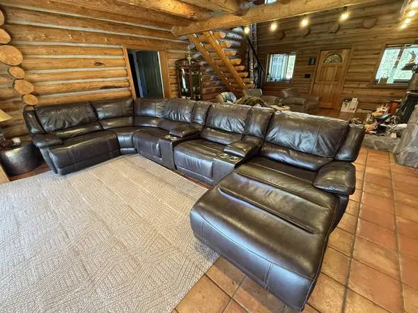 Large Recliner Sectional/ Real Leather/ 8 pieces