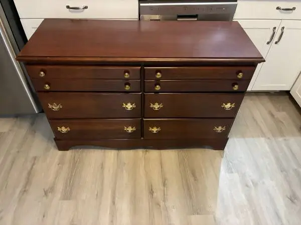 Dresser