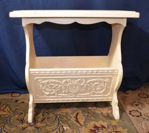 ** Beautiful Antique Style Wood Magazine Rack With Ornate Carvings **