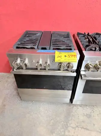 30IN JENN AIR GAS RANGE ABSOLUTELY BEAUTIFUL!
