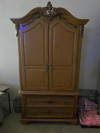 Armoire & Shop Sink