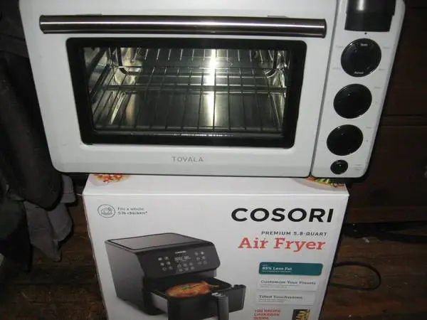 2 AIR Fryers New/Like New $40 Each
