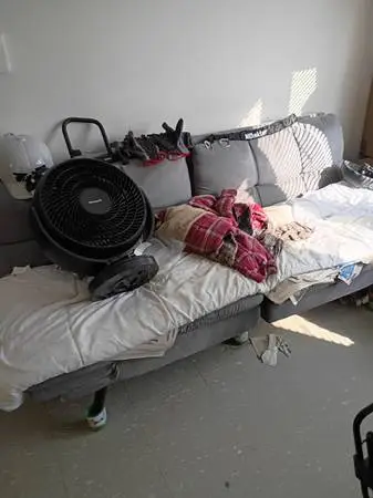 Futon large bed cougch