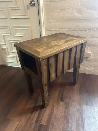 End table