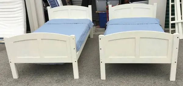 ****(2) Twin Beds With Mattresses ****