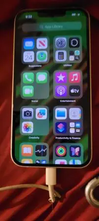 ----> BRAND NEW - UNLOCKED - IPHONE 14 <----_