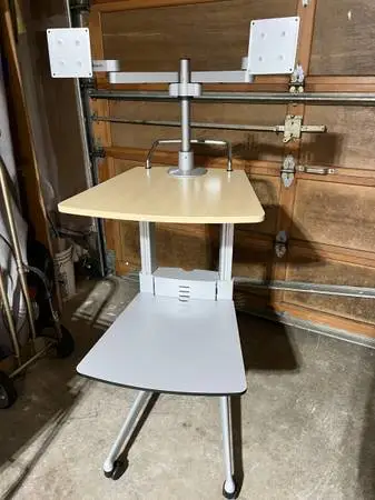 Mobile Dual Monitor Computer Stand