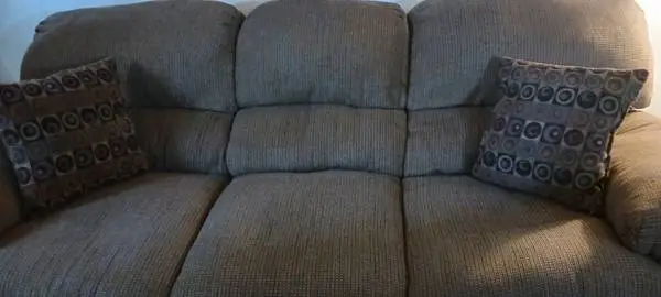 Couch 90x77 and matching loveseat