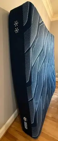 King serta hybrid mattress