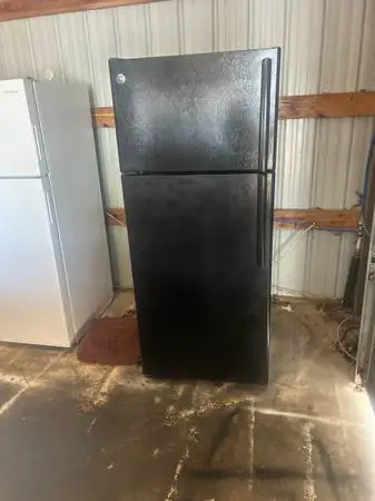Like new ge 18 cu ref