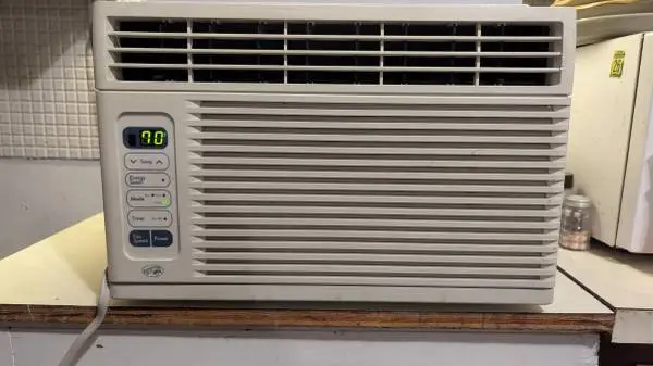 6000 BTU Hampton Bay Window Air Conditioner AC Unit