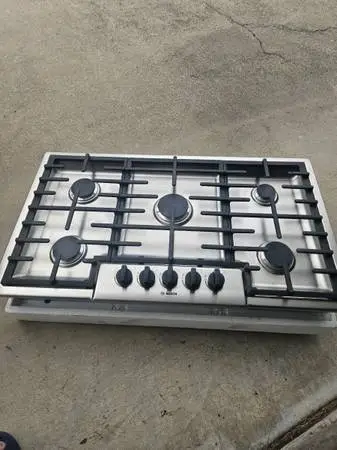 Bosch natural gas cooktop