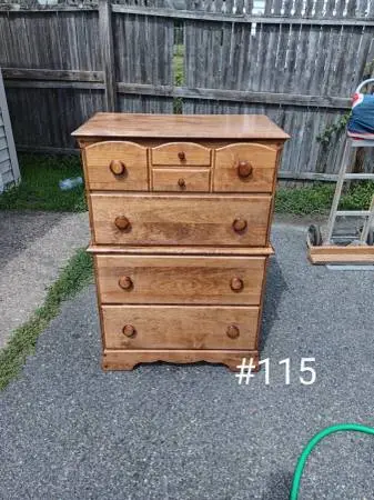 Dresser 4 dwr #115 maple