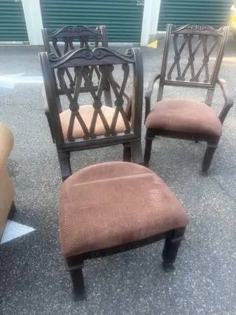 8 CHAIR DINING SET
