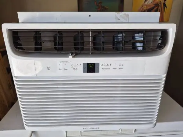 🌞FRIGIDAIRE 10,000 BTU Window Air Conditioner-Excellent Condition!