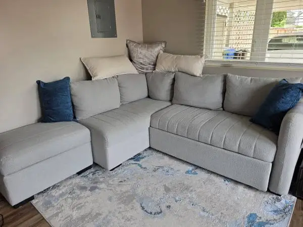 82.6 L-Shaped Pull-Out Sleeper Sectional w/ Storage Ottoman