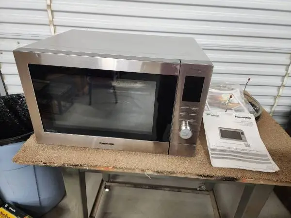 Microwave Oven
