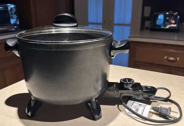 Presto Kitchen Kettle Deep Fryer/Multi-Cooker