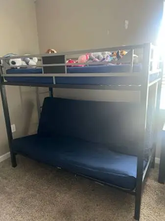 Bunk bed