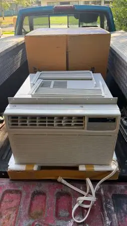 BRAND NEW IN BOX 10000 BTU WINDOW A/C W/ WINDOW KIT NEVER BEEN USED