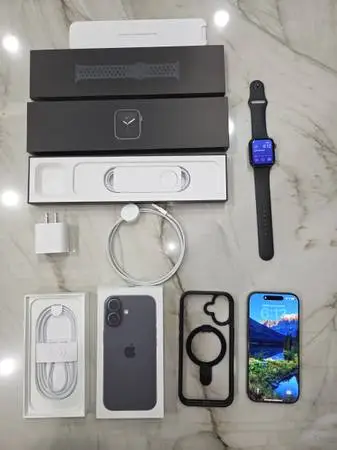 iPhone 17 512GB LIKE NEW UNLOCKED & FREE APPLE WATCH NIKE SERIES