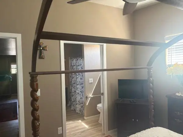 Queen Canopy Bed
