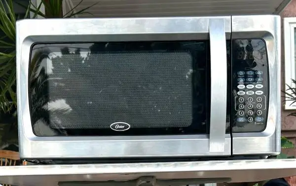 Oster Microwave