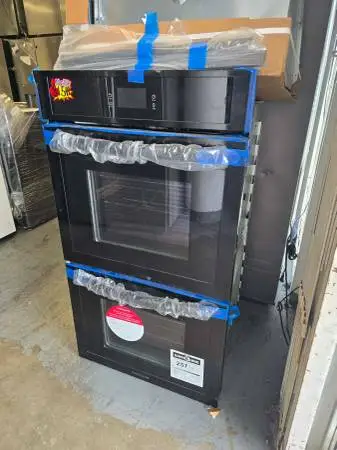 New !! Frigidaire 27 black electric double wall oven Convection oven
