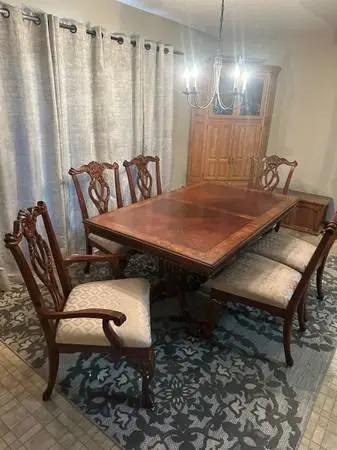 Large table & 6 chairs