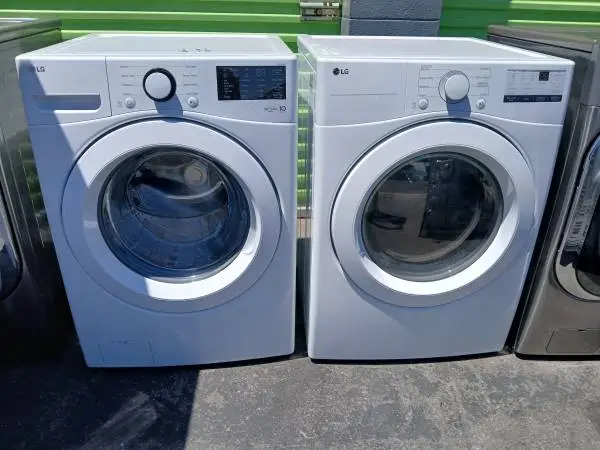 New ! Lg white smart front load washer and gas dryer