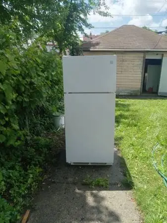 REFRIGERATOR (KENMORE