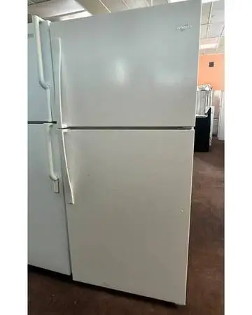 Whirlpool Top Freezer Refrigerator in White