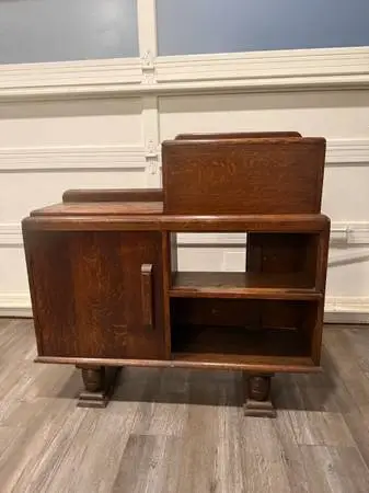 Small Hutch