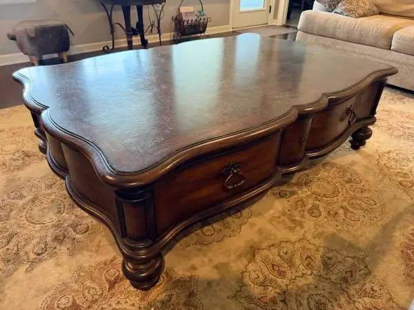 Thomasville Wood Coffee/Cocktail Table