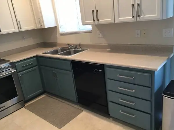 Kitchen Countertops, Sink, Faucet. Counter Top