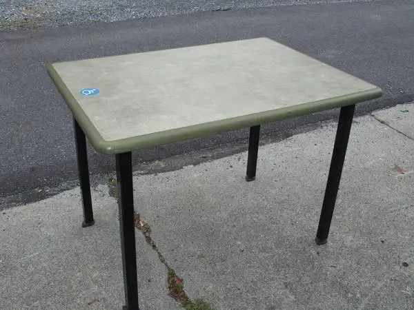 PLYMOULD GREY & GREEN FORMICA TOP TABLE