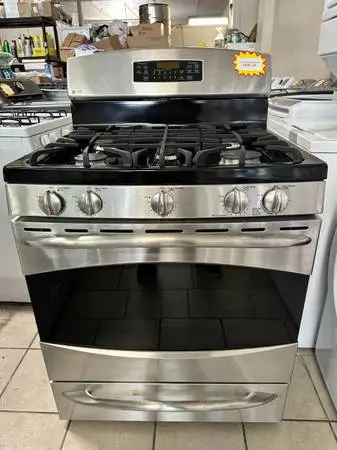 GE 5 Burner PGB908SEM1SS Stainless Steel Gas range stove LIKE NEW!!