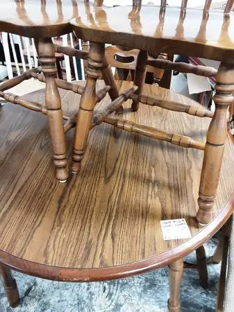 Table With 6-Chairs and 2-leafs 10481