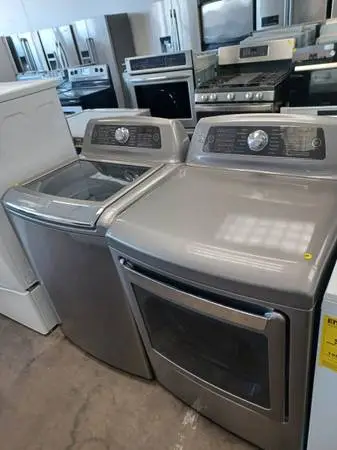 Kenmore Washer& dryer Matching Set on warranty