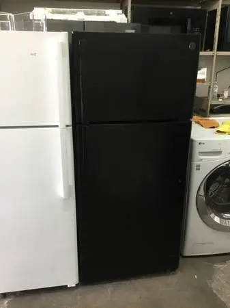 General Electric top freezer frige