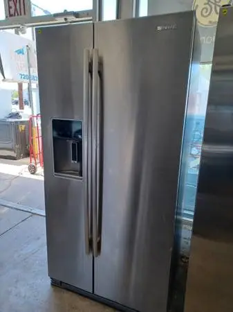 JENNAIR Stainless Steel Side By Side Refrigerator