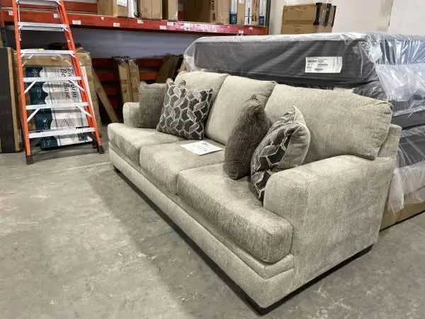 💰 Budget-Friendly Furniture – Sofas and sectionals 30-70% OFF!