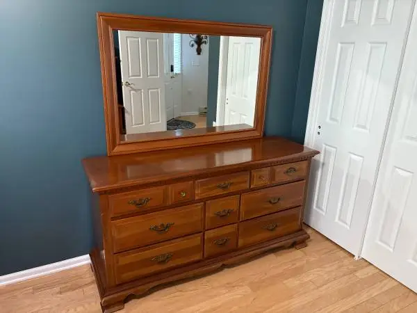 Vintage Park Lane Dresser w/Mirror