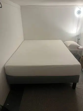 Queen frame & matress PRISTINE
